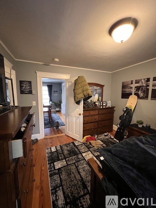 Source URL: https://prod-avail.s3.amazonaws.com/public_images/41499487/listing/IMG_4278.jpeg