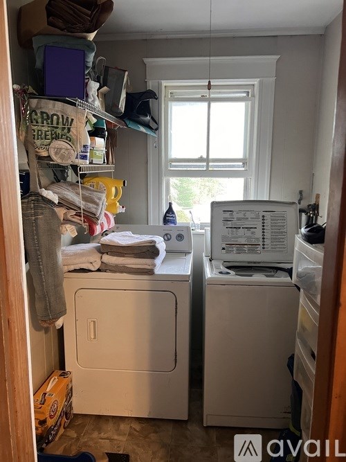 Source URL: https://prod-avail.s3.amazonaws.com/public_images/41499492/listing/IMG_4271.jpeg