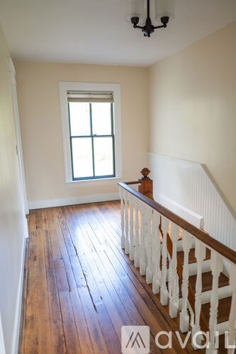 Source URL: https://prod-avail.s3.amazonaws.com/public_images/41499472/listing/AirbnbDSC_9641.jpg