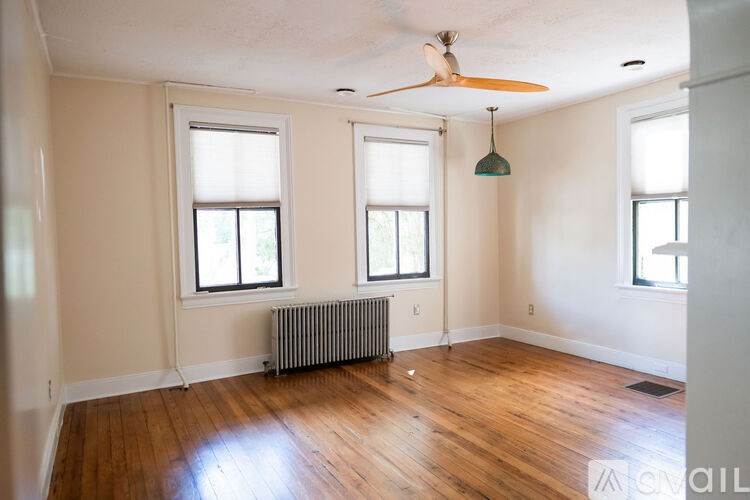 Source URL: https://prod-avail.s3.amazonaws.com/public_images/41499445/listing/AirbnbDSC_9593.jpg