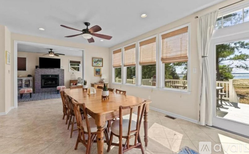 Source URL: https://prod-avail.s3.amazonaws.com/public_images/41499122/listing/Screen_Shot_2025-10-22_at_9.34.23_AM.png