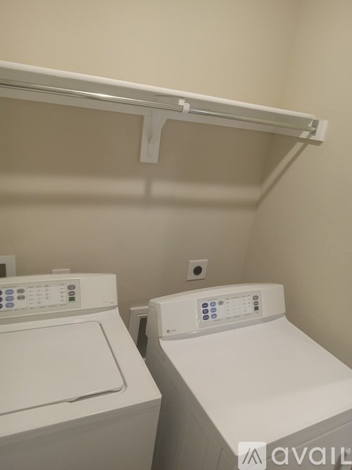 Source URL: https://prod-avail.s3.amazonaws.com/public_images/41498945/listing/20251020_173124.jpg