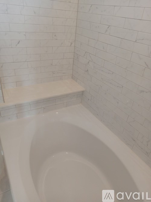 Source URL: https://prod-avail.s3.amazonaws.com/public_images/41498948/listing/20251020_172900.jpg