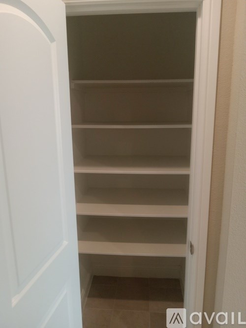 Source URL: https://prod-avail.s3.amazonaws.com/public_images/41498957/listing/20251020_172844.jpg