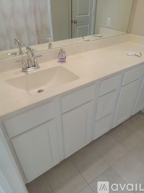 Source URL: https://prod-avail.s3.amazonaws.com/public_images/41498952/listing/20251020_172908.jpg