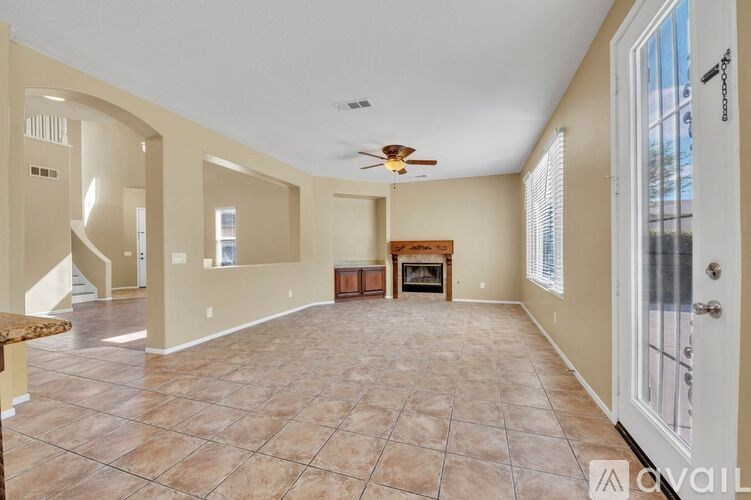 Source URL: https://prod-avail.s3.amazonaws.com/public_images/41498934/listing/5.jpeg