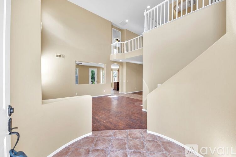 Source URL: https://prod-avail.s3.amazonaws.com/public_images/41498930/listing/4.jpeg