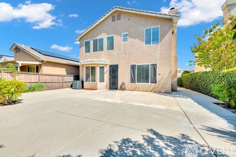 Source URL: https://prod-avail.s3.amazonaws.com/public_images/41498940/listing/26.jpeg