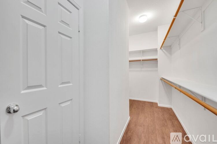 Source URL: https://prod-avail.s3.amazonaws.com/public_images/41498925/listing/17.jpeg