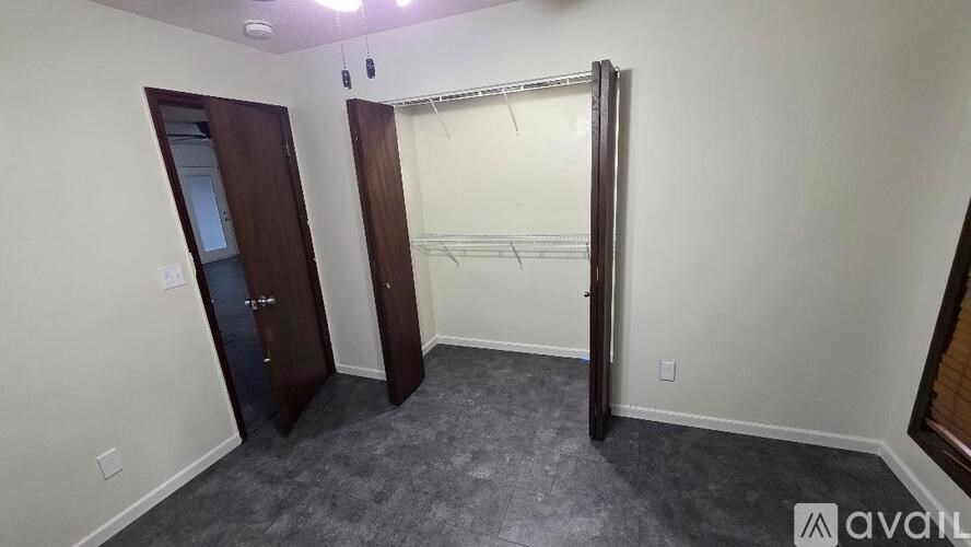 Source URL: https://prod-avail.s3.amazonaws.com/public_images/41498627/listing/BDRM_1b.jpg