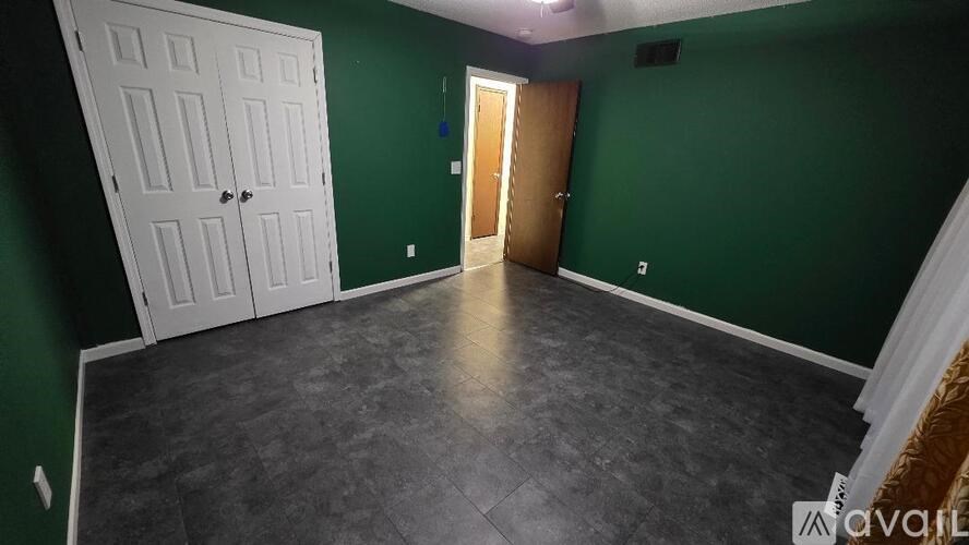 Source URL: https://prod-avail.s3.amazonaws.com/public_images/41498623/listing/BDRM_2a.jpg