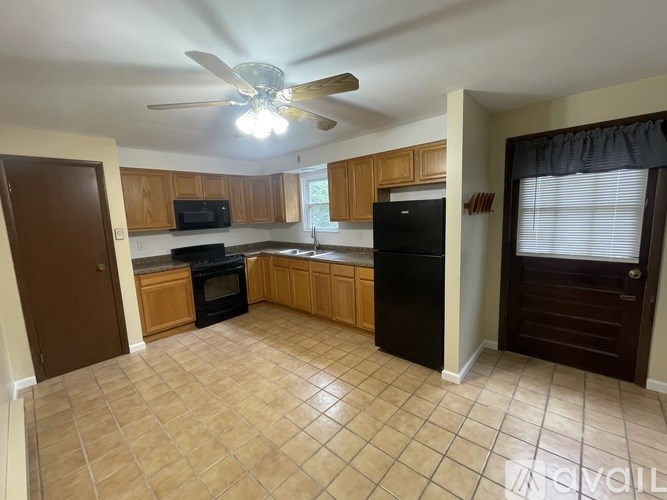 Source URL: https://prod-avail.s3.amazonaws.com/public_images/41497765/listing/IMG_7553.jpeg