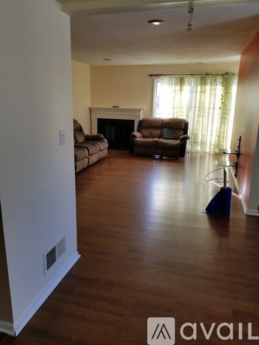 Source URL: https://prod-avail.s3.amazonaws.com/public_images/41497248/listing/PHOTO-2025-09-24-21-30-59_(1).jpg