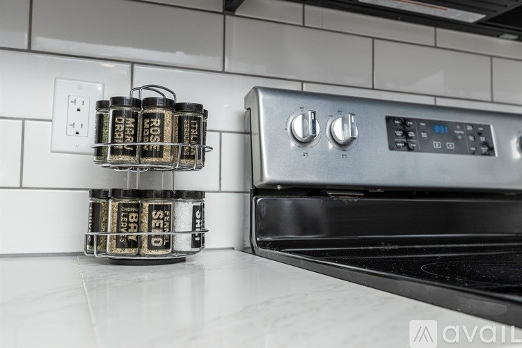 Source URL: https://prod-avail.s3.amazonaws.com/public_images/41489372/listing/13_Even_have_all_the_spices.jpg