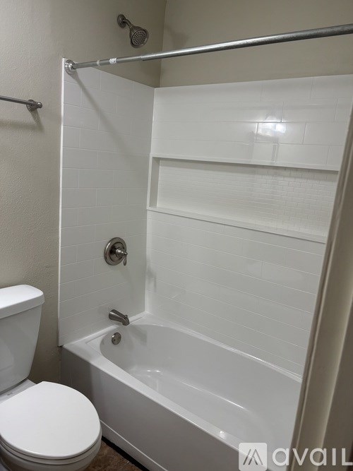 Source URL: https://prod-avail.s3.amazonaws.com/public_images/41514054/listing/IMG_0406.jpeg