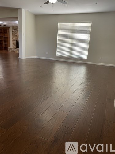 Source URL: https://prod-avail.s3.amazonaws.com/public_images/41514041/listing/Entrance_View.jpg