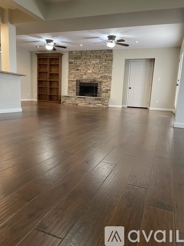 Source URL: https://prod-avail.s3.amazonaws.com/public_images/41514043/listing/Dining-Fireplace.jpg