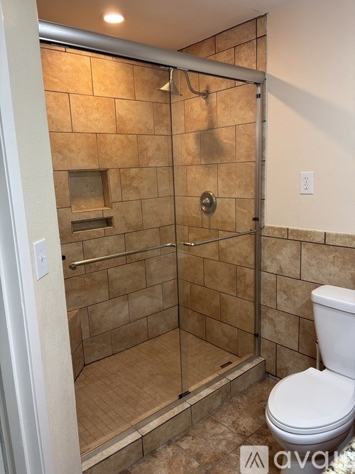 Source URL: https://prod-avail.s3.amazonaws.com/public_images/41514056/listing/IMG_0403.jpeg