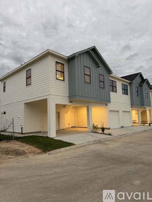 Source URL: https://prod-avail.s3.amazonaws.com/public_images/41513925/listing/IMG_6275.jpeg