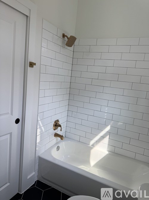 Source URL: https://prod-avail.s3.amazonaws.com/public_images/41513916/listing/IMG_6324.jpeg