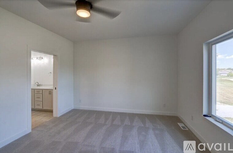 Source URL: https://prod-avail.s3.amazonaws.com/public_images/41513749/listing/Screenshot_2025-10-23_213212.jpg