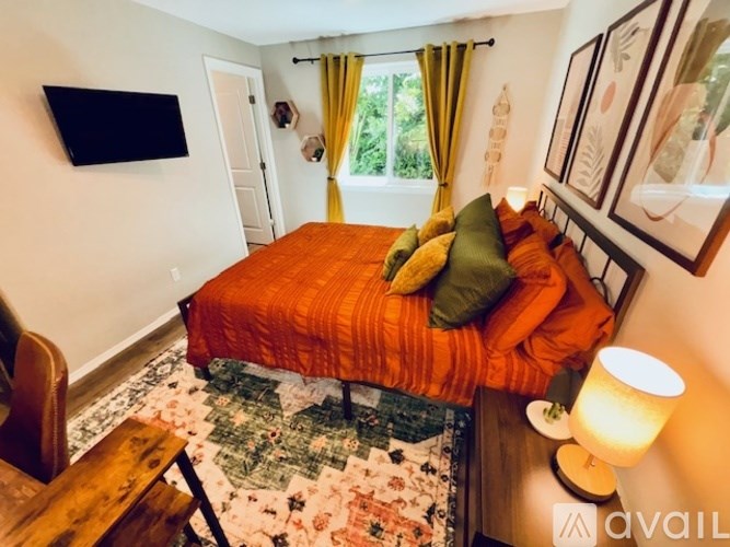 Source URL: https://prod-avail.s3.amazonaws.com/public_images/41513615/listing/IMG_0204.jpg