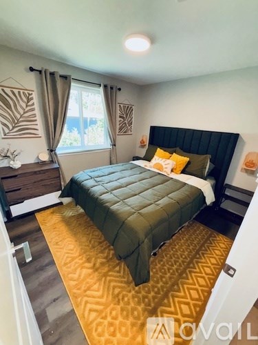 Source URL: https://prod-avail.s3.amazonaws.com/public_images/41513582/listing/IMG_0156.jpg