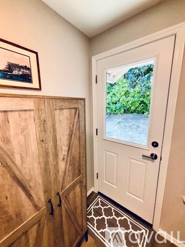 Source URL: https://prod-avail.s3.amazonaws.com/public_images/41513607/listing/IMG_0174.jpg