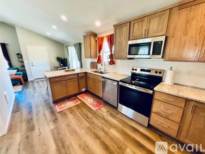 Source URL: https://prod-avail.s3.amazonaws.com/public_images/41513572/listing/IMG_0209.jpg