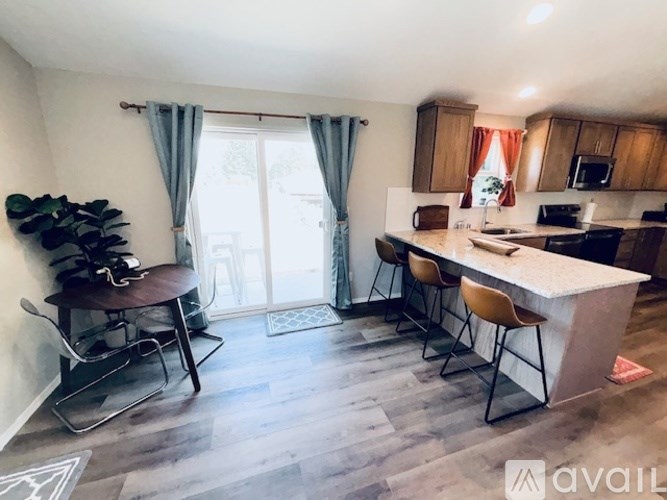 Source URL: https://prod-avail.s3.amazonaws.com/public_images/41513612/listing/IMG_0214.jpg