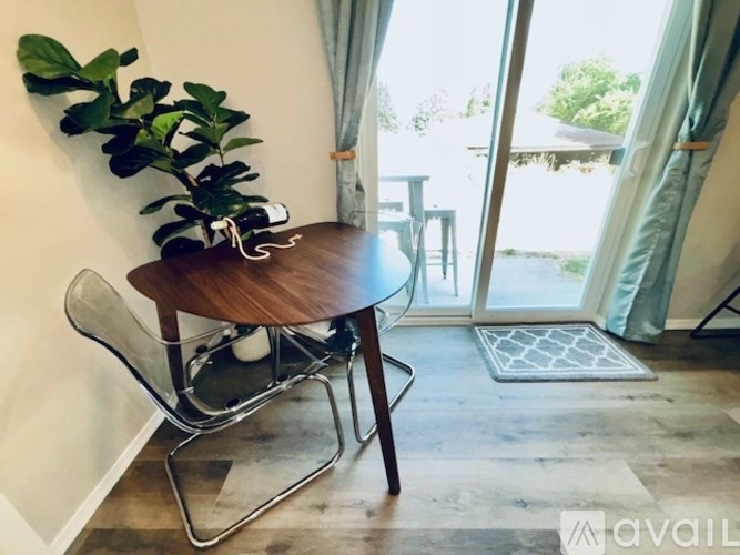 Source URL: https://prod-avail.s3.amazonaws.com/public_images/41513573/listing/IMG_0215.jpg