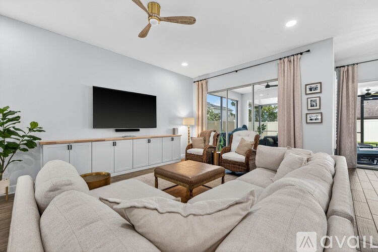 Source URL: https://prod-avail.s3.amazonaws.com/public_images/41513487/listing/IMG_8384.jpeg