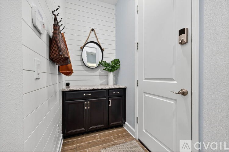 Source URL: https://prod-avail.s3.amazonaws.com/public_images/41513506/listing/IMG_8357.jpeg