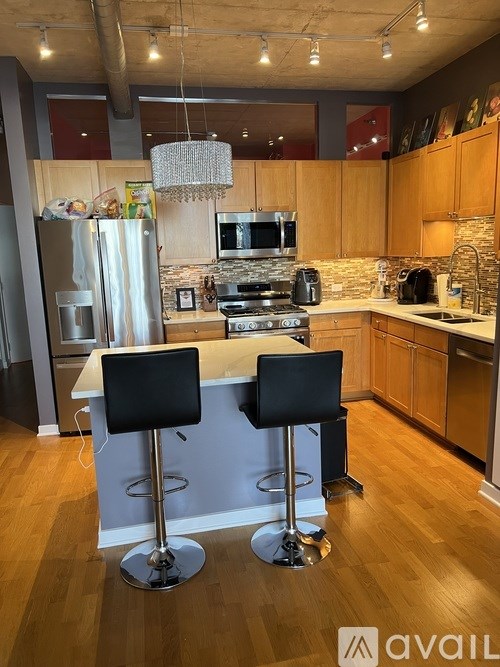 Source URL: https://prod-avail.s3.amazonaws.com/public_images/41513359/listing/IMG_1972.jpeg