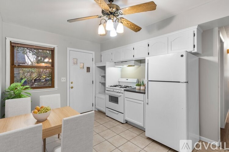 Source URL: https://prod-avail.s3.amazonaws.com/public_images/41509092/listing/2-web-or-mls-3519_Spain_Pl-25.jpg