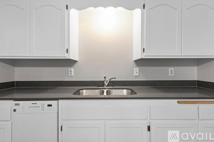 Source URL: https://prod-avail.s3.amazonaws.com/public_images/41509117/listing/16-web-or-mls-3519_Spain_Pl-44.jpg