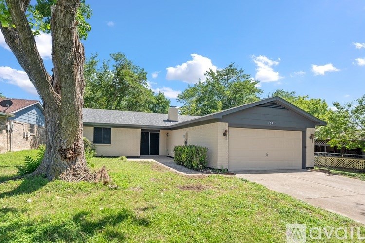 Source URL: https://prod-avail.s3.amazonaws.com/public_images/41513106/listing/LREM_1037_Alicia-028.jpeg