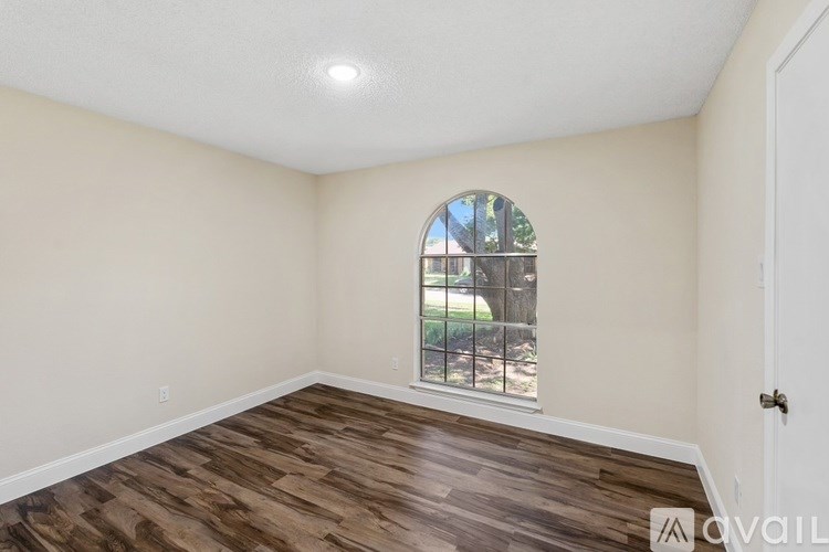 Source URL: https://prod-avail.s3.amazonaws.com/public_images/41513099/listing/LREM_1037_Alicia-023.jpeg