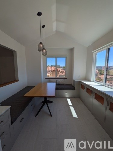 Source URL: https://prod-avail.s3.amazonaws.com/public_images/41512498/listing/6438_Fiddleneck_kit7.jpg