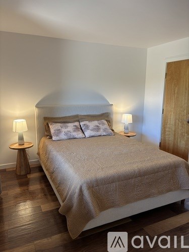 Source URL: https://prod-avail.s3.amazonaws.com/public_images/41512408/listing/6438_Fiddleneck_bd3.jpg