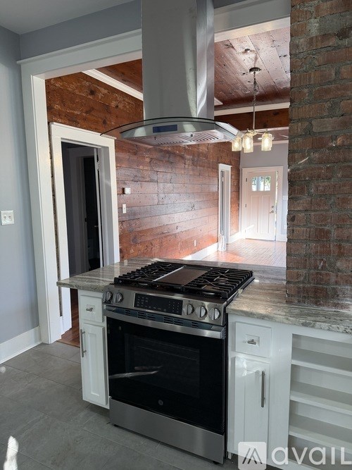 Source URL: https://prod-avail.s3.amazonaws.com/public_images/41511789/listing/IMG_7793.JPG