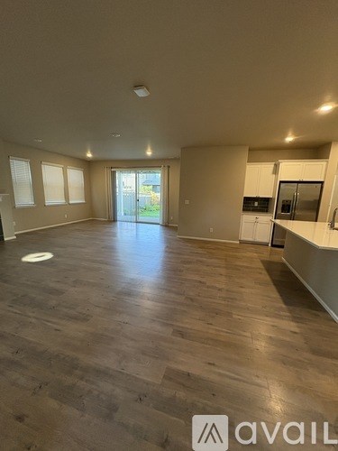 Source URL: https://prod-avail.s3.amazonaws.com/public_images/41511774/listing/IMG_3340.jpg