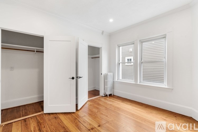 Source URL: https://prod-avail.s3.amazonaws.com/public_images/41511667/listing/93_Sydney_St.__3_Boston_(Dorchester)_Unit_Photo_15.jpeg