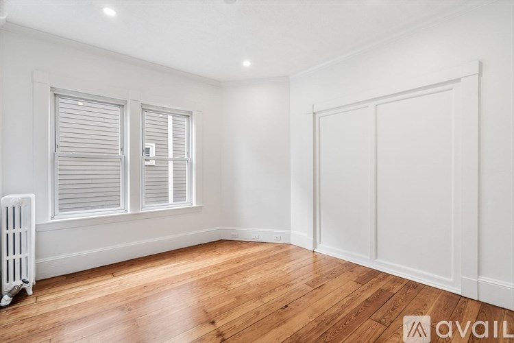 Source URL: https://prod-avail.s3.amazonaws.com/public_images/41511662/listing/93_Sydney_St.__3_Boston_(Dorchester)_Unit_Photo_20.jpeg