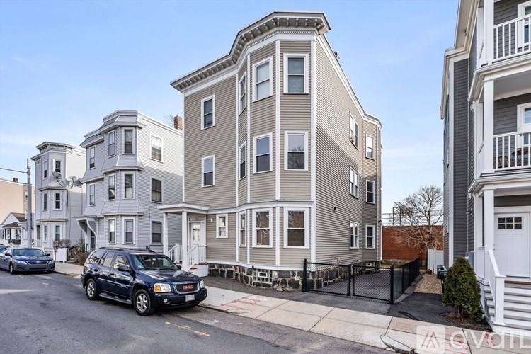 Source URL: https://prod-avail.s3.amazonaws.com/public_images/41511671/listing/93_Sydney_St.__3_Boston_(Dorchester)_Unit_Photo_27.jpeg