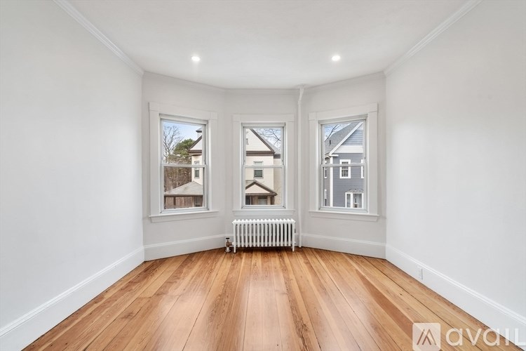 Source URL: https://prod-avail.s3.amazonaws.com/public_images/41511656/listing/93_Sydney_St.__3_Boston_(Dorchester)_Unit_Photo_8.jpeg