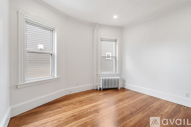 Source URL: https://prod-avail.s3.amazonaws.com/public_images/41511663/listing/93_Sydney_St.__3_Boston_(Dorchester)_Unit_Photo_13.jpeg