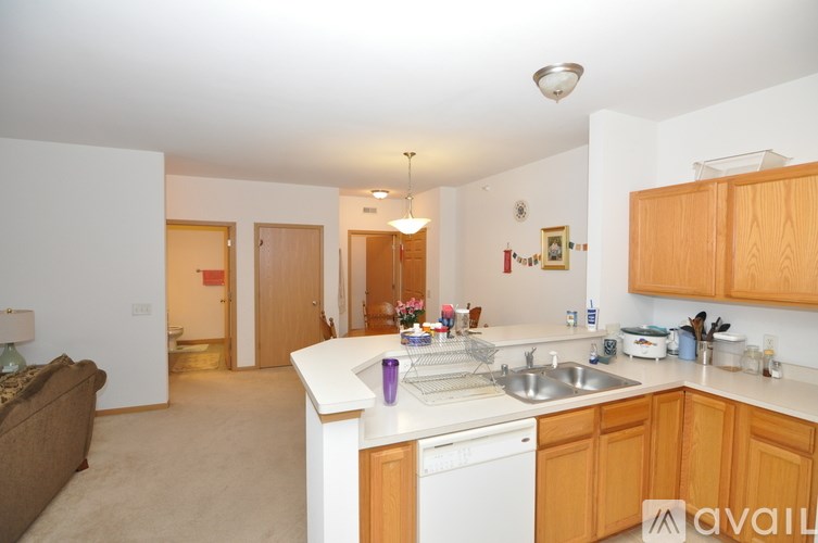 Source URL: https://prod-avail.s3.amazonaws.com/public_images/41511300/listing/DSC_0127.JPG