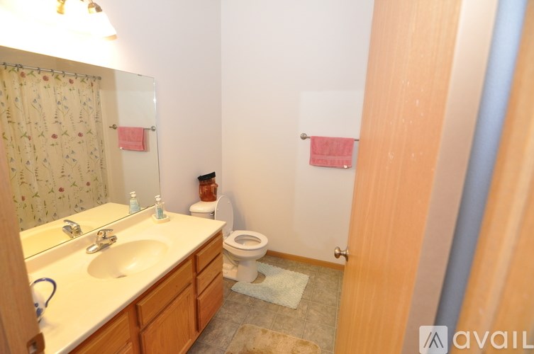 Source URL: https://prod-avail.s3.amazonaws.com/public_images/41511295/listing/DSC_0123.JPG