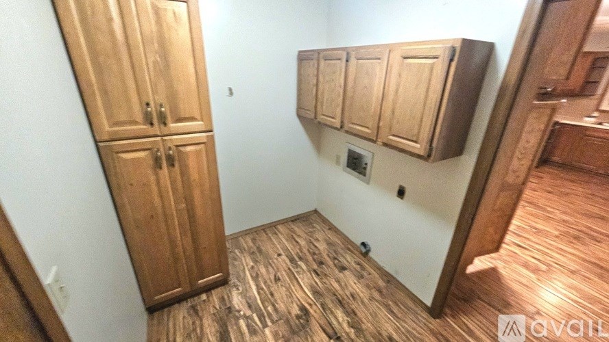 Source URL: https://prod-avail.s3.amazonaws.com/public_images/41511218/listing/20251019_191645.jpg